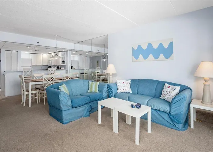 Rainbow - Oceanfront 2 Bedroom With Outdoor Pool