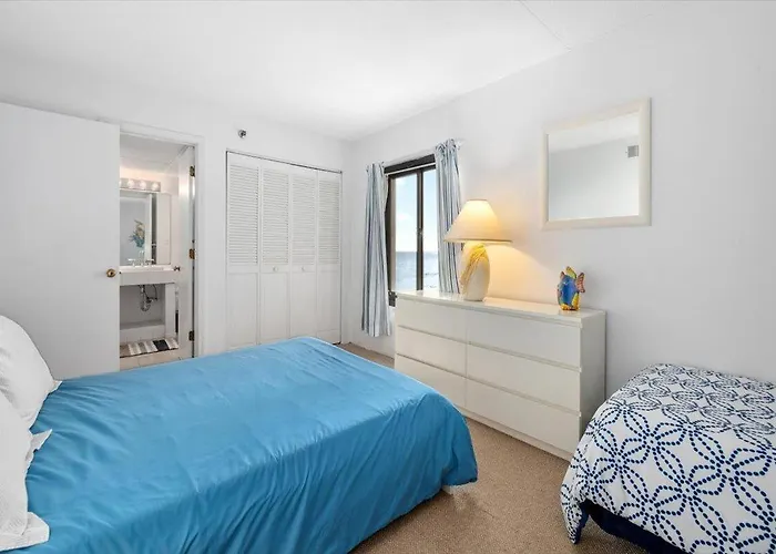 Rainbow - Oceanfront 2 Bedroom With Outdoor Pool Ocean City