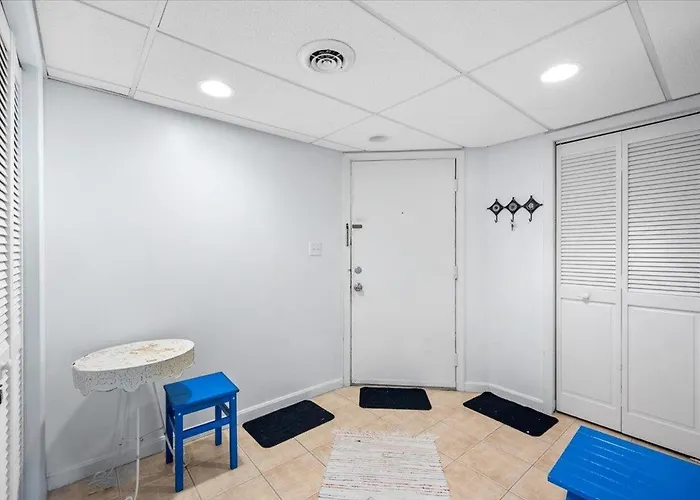 Rainbow - Oceanfront 2 Bedroom With Outdoor Pool Ocean City
