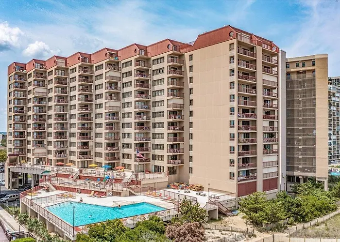 Rainbow - Oceanfront 2 Bedroom With Outdoor Pool Ocean City