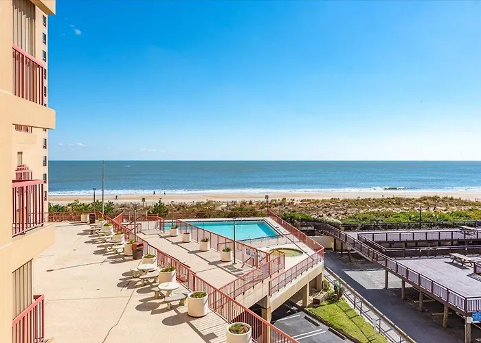 Rainbow - Oceanfront 2 Bedroom With Outdoor Pool Holiday home Ocean City